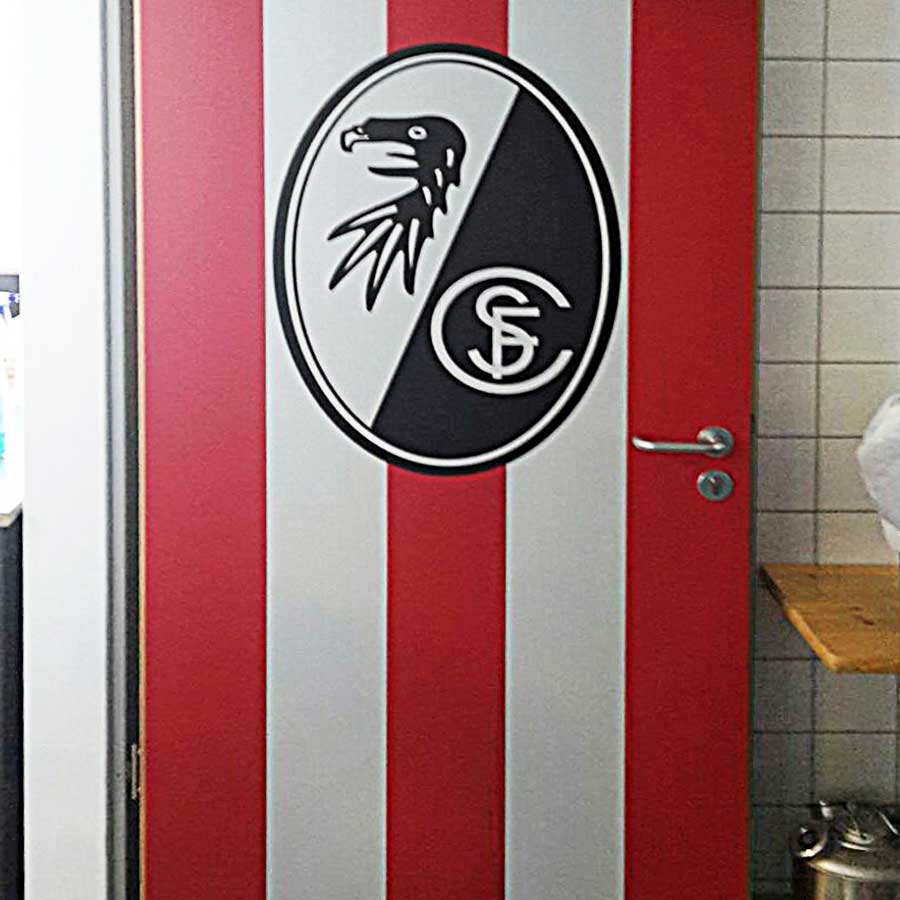 SC Freiburg Tür Sonderverklebung