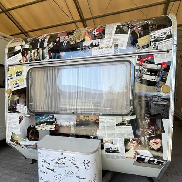 Wohnmobil Folierung in Freiburg mit indivudellen Motiven Werbetechnik bekleben